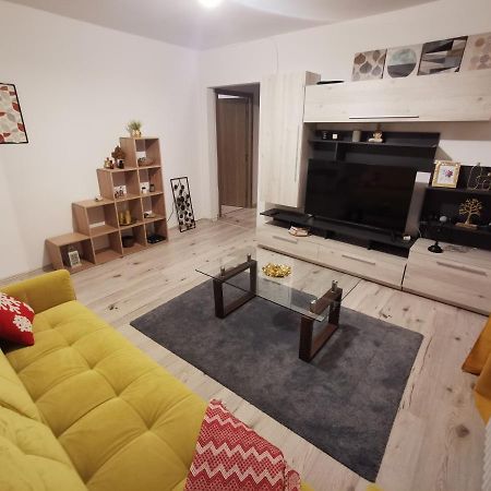 Apartament Downtown Apartment คลูจ-นาโปกา ภายนอก รูปภาพ